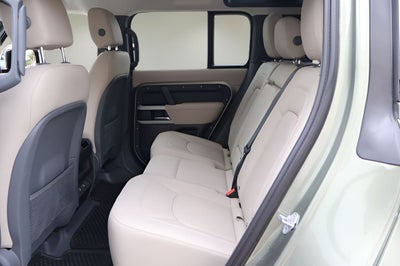 2023 Land Rover Defender 110 SE