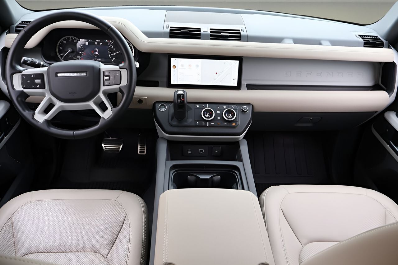 2023 Land Rover Defender 110 SE