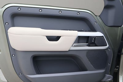 2023 Land Rover Defender 110 SE