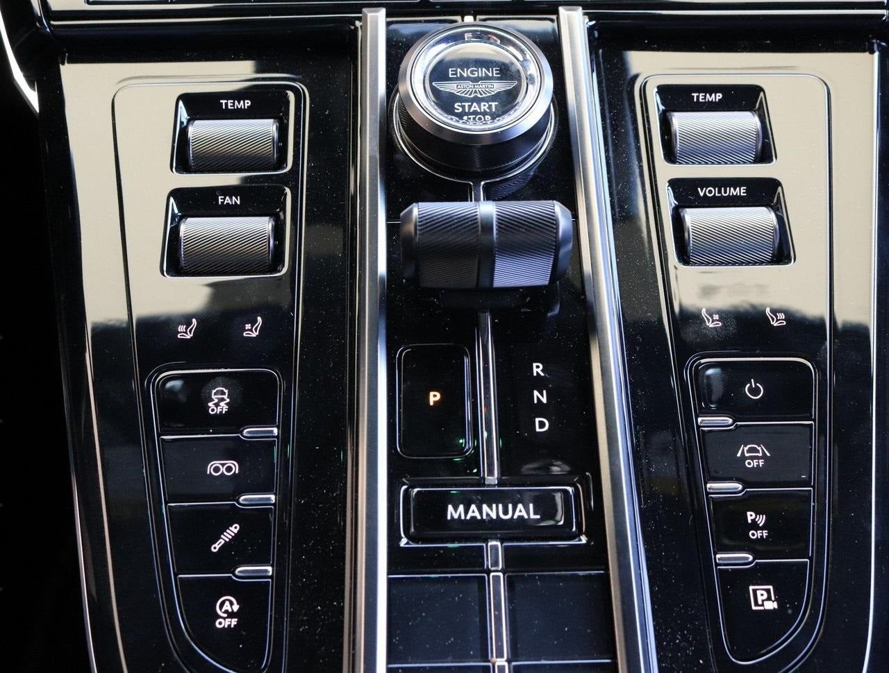 2025 Aston Martin Vantage Coupe