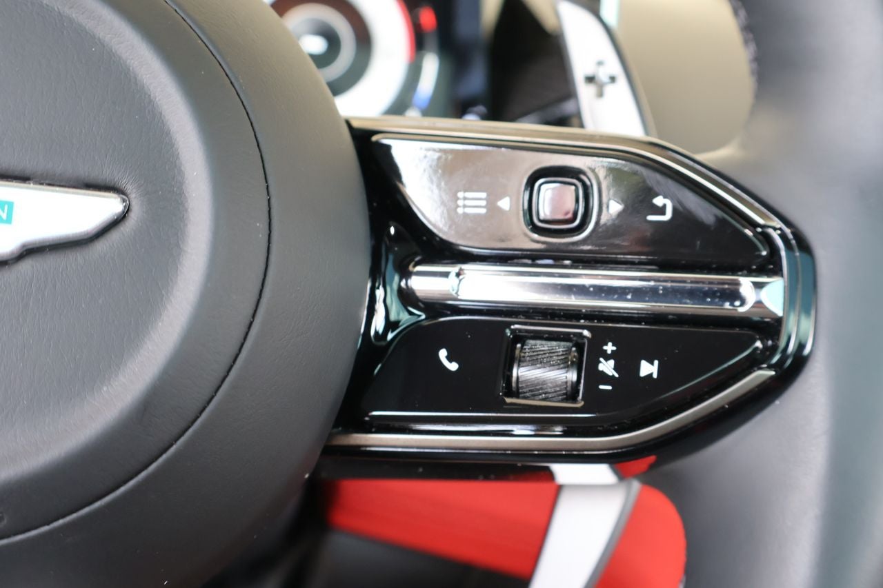2025 Aston Martin Vanquish V12
