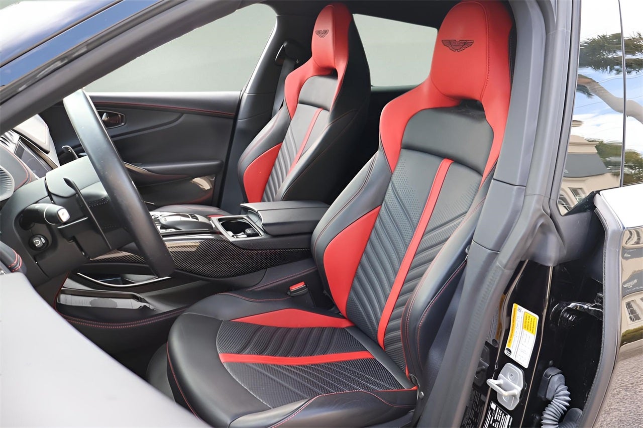 2024 Aston Martin DBX 707