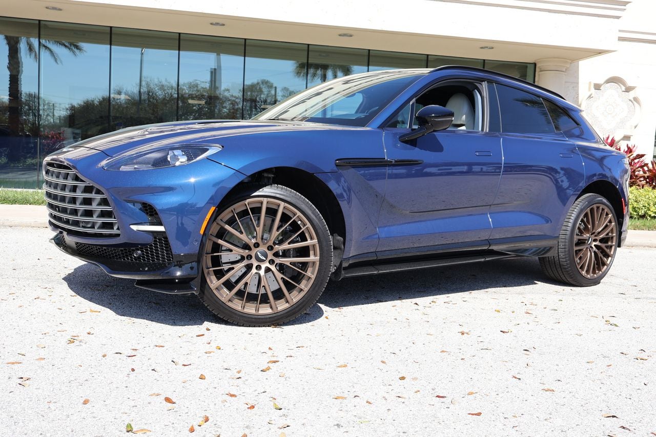 2025 Aston Martin DBX 707