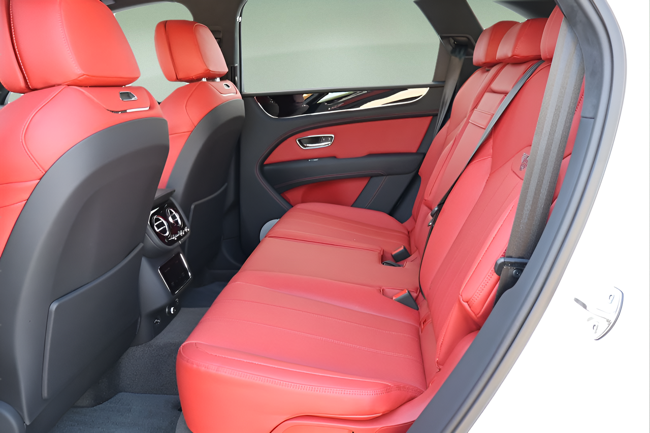 2025 Bentley Bentayga Base