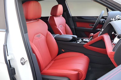 2025 Bentley Bentayga Base