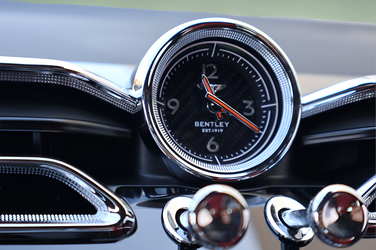 2025 Bentley Bentayga Base