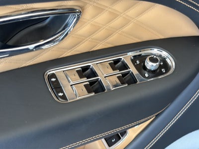 2025 Bentley Bentayga V8