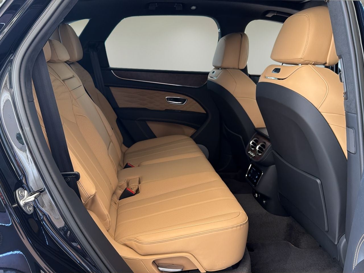 2025 Bentley Bentayga V8