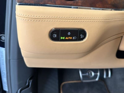 2025 Bentley Bentayga V8