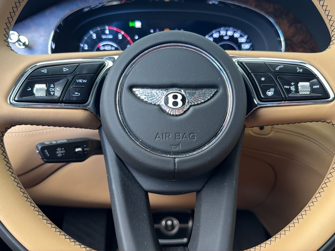 2025 Bentley Bentayga V8