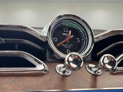 2025 Bentley Bentayga V8