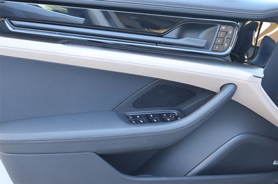 2025 Porsche Panamera Base