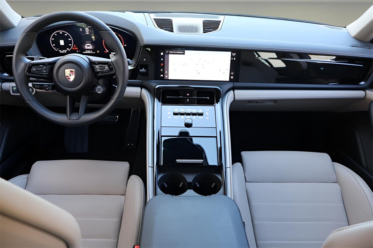 2025 Porsche Panamera Base