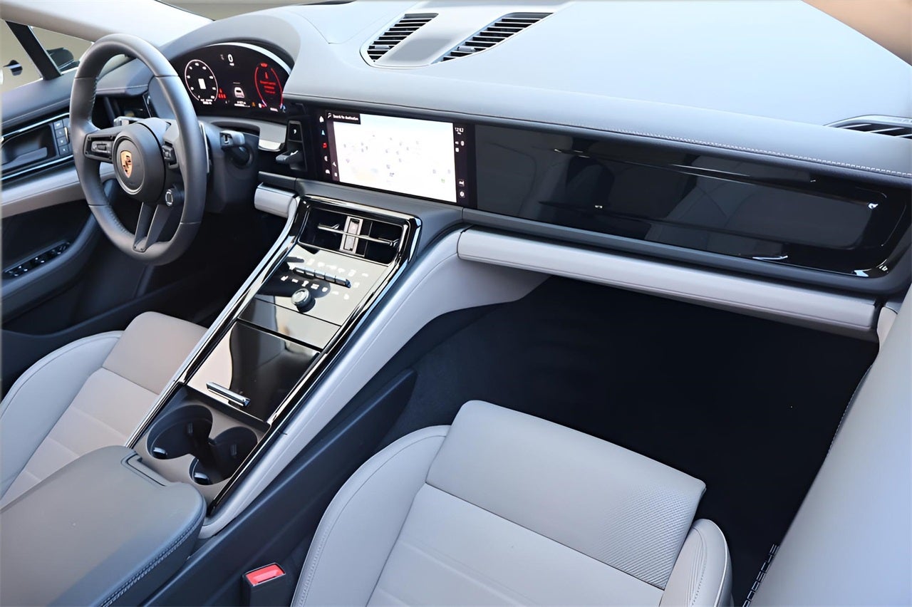 2025 Porsche Panamera Base