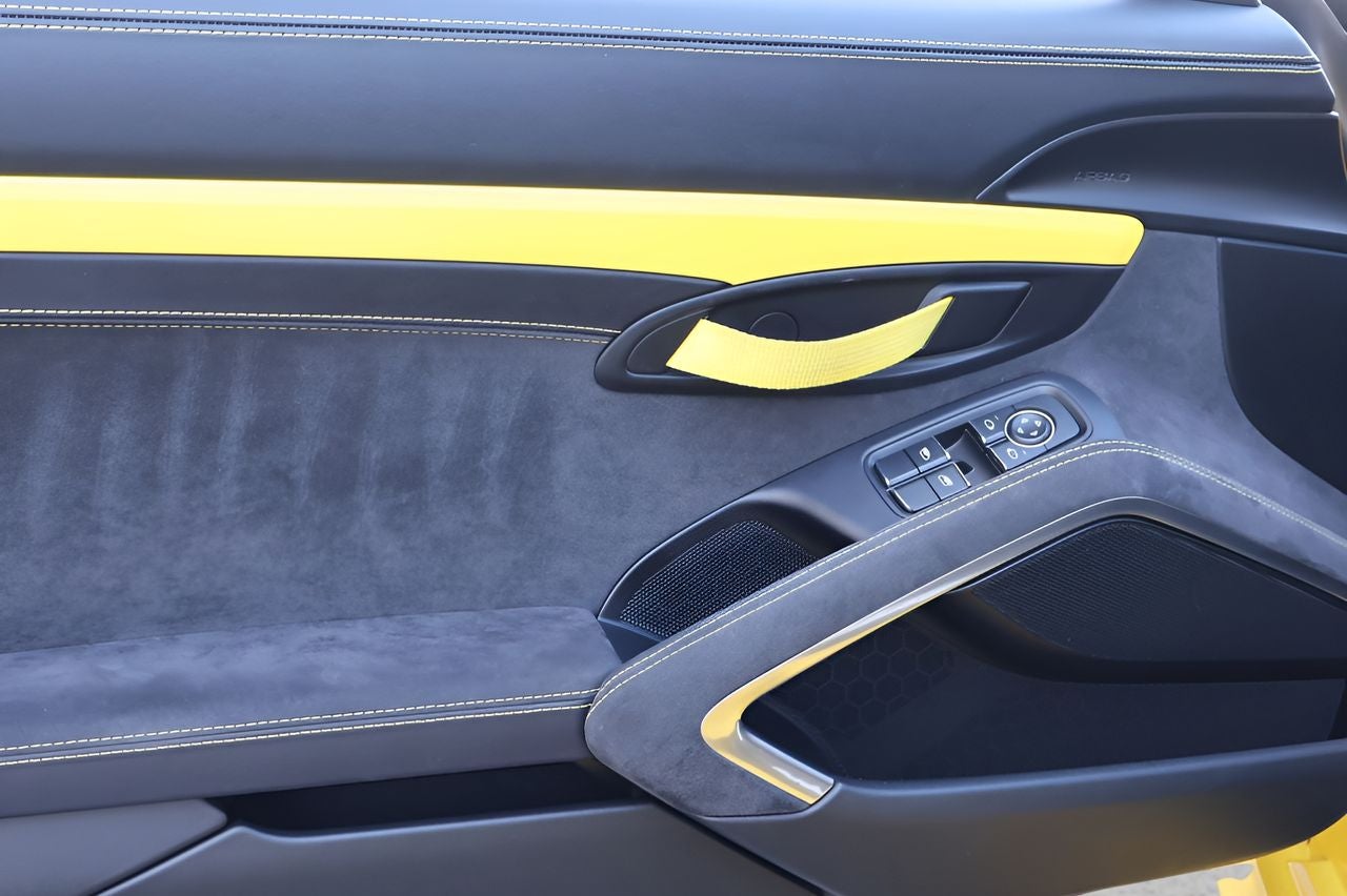 2016 Porsche Cayman GT4
