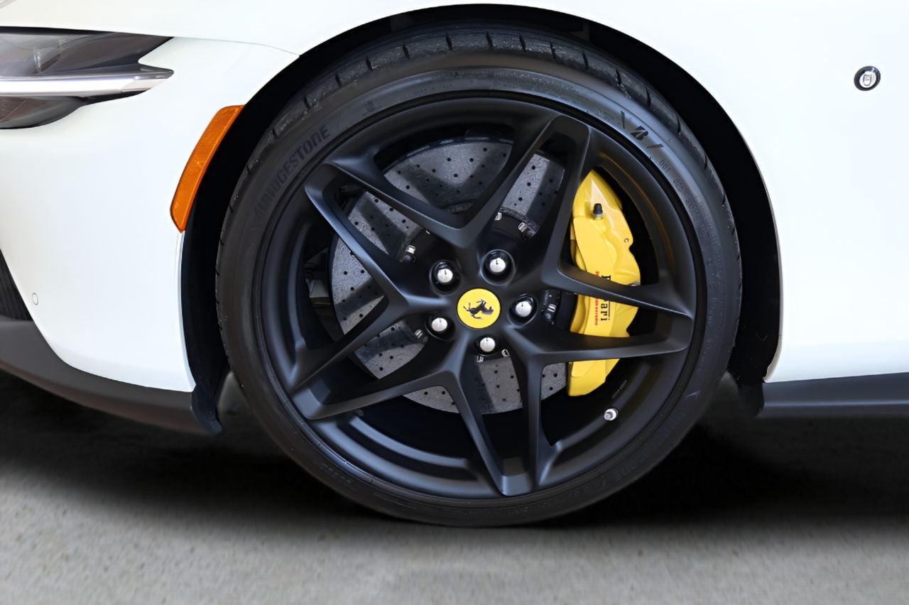2023 Ferrari Roma Base