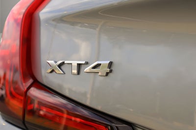 2024 Cadillac XT4 Luxury