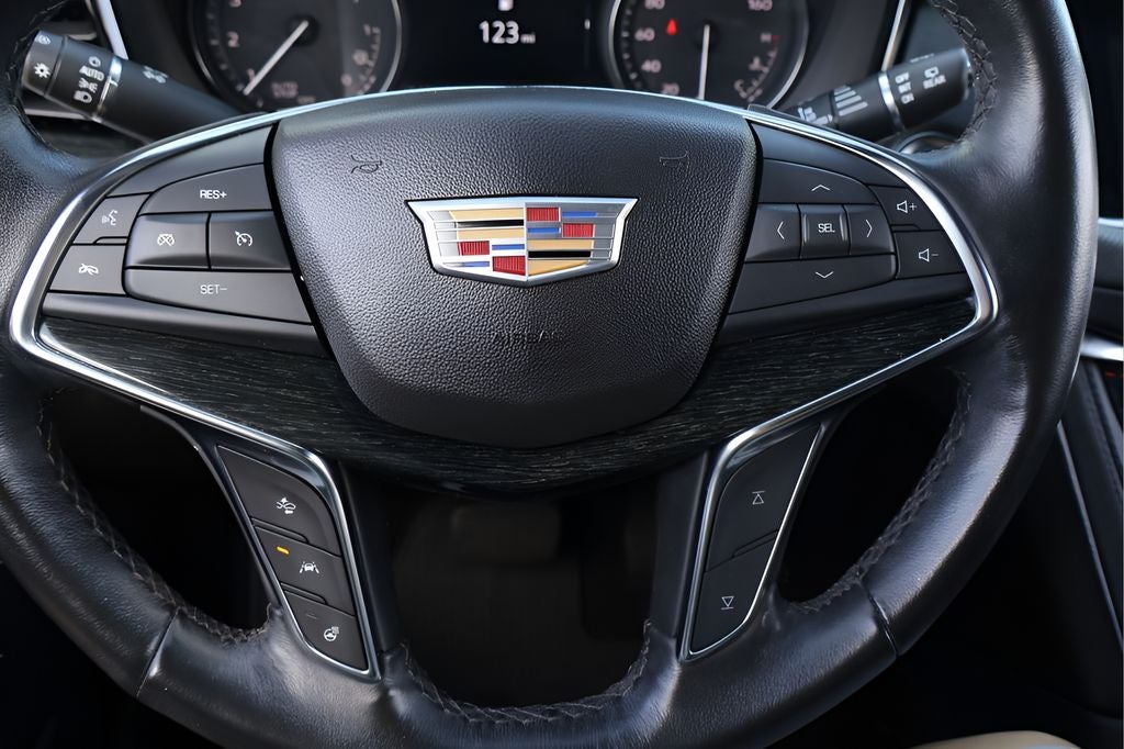 2023 Cadillac XT5 Premium Luxury