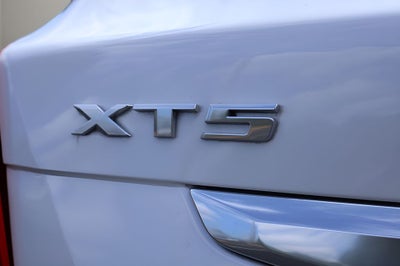 2018 Cadillac XT5 Premium Luxury