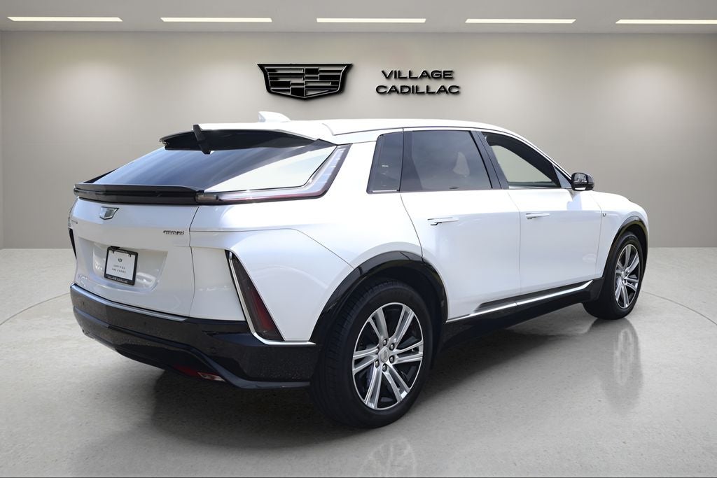 2024 Cadillac LYRIQ Tech