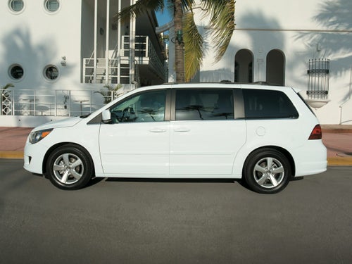 2010 Volkswagen Routan SE