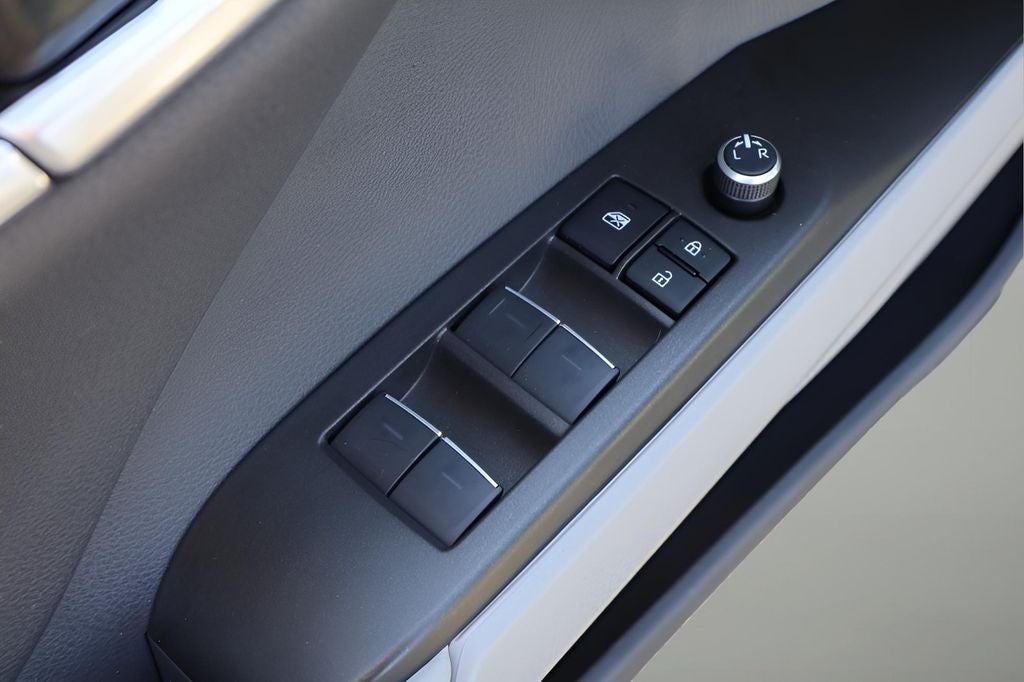 2024 Toyota Camry Hybrid XLE