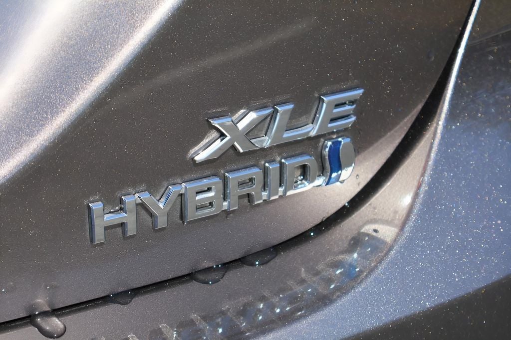 2024 Toyota Camry Hybrid XLE