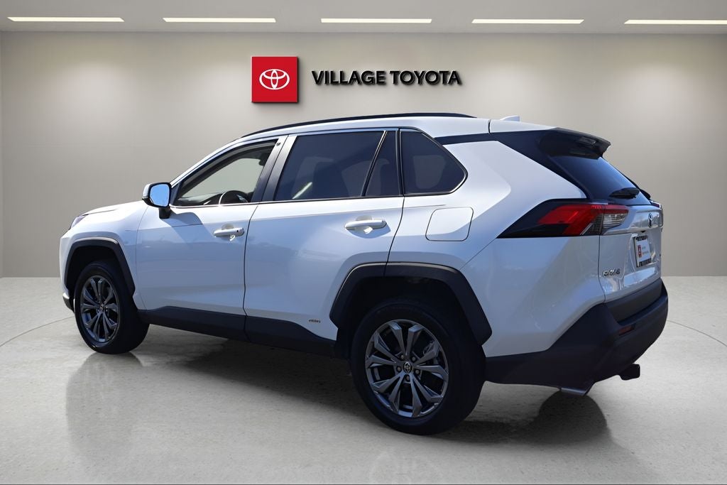 2022 Toyota RAV4 Hybrid XLE Premium