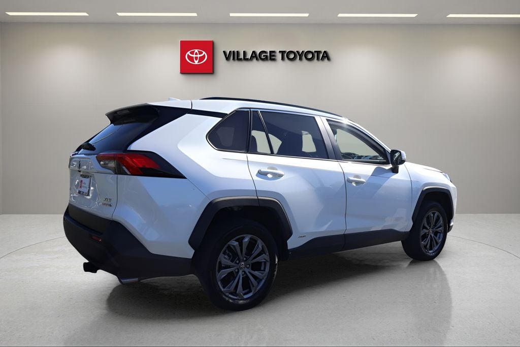 2022 Toyota RAV4 Hybrid XLE Premium