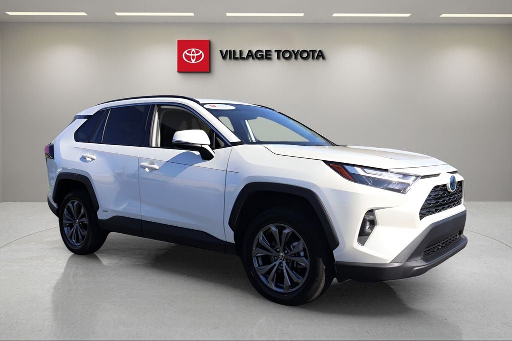 2022 Toyota RAV4 Hybrid XLE Premium