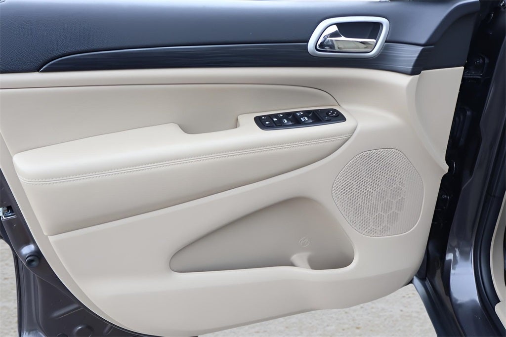 2019 Jeep Grand Cherokee Laredo E