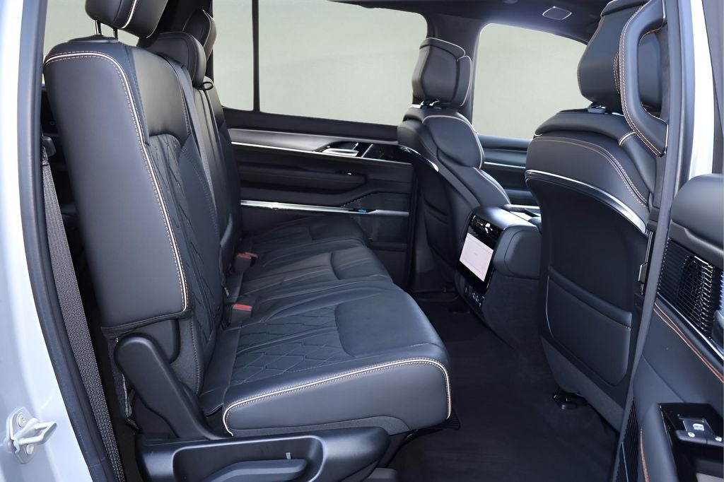 2023 Jeep Grand Wagoneer Series III