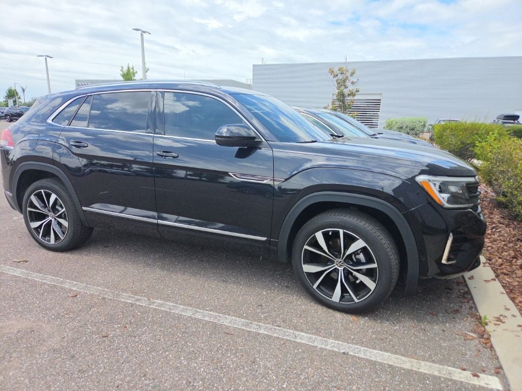 2025 Volkswagen Atlas Cross Sport 2.0T SEL Premium R-Line