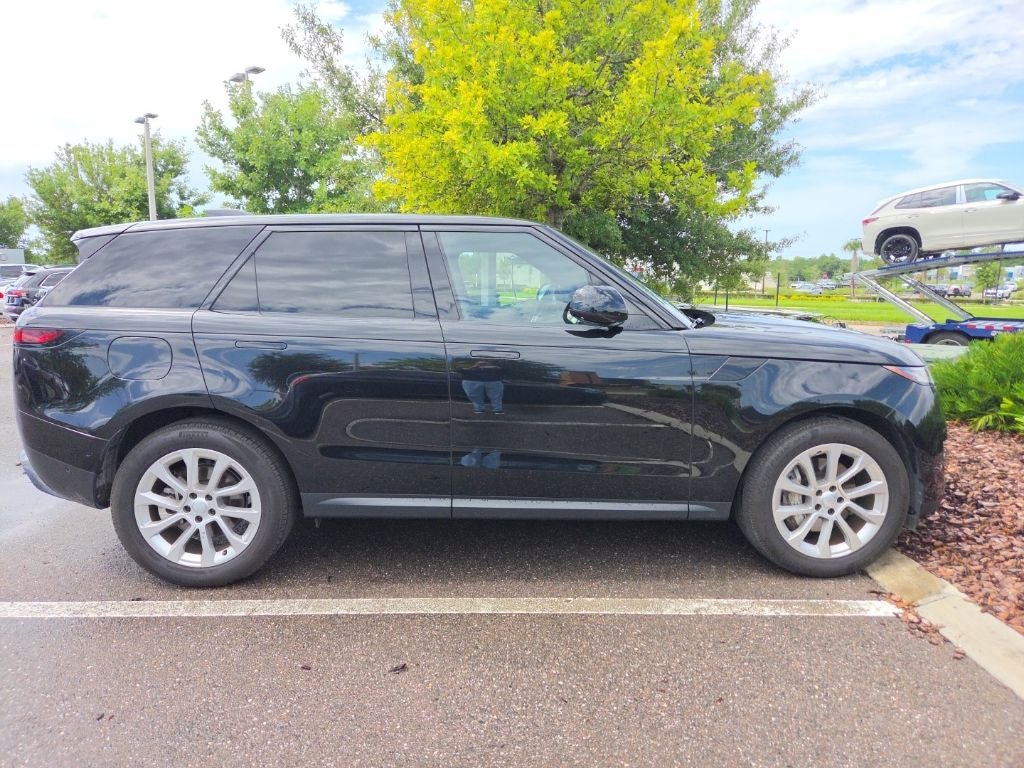 2025 Land Rover Range Rover Sport SE