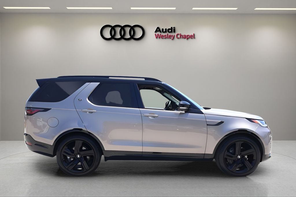 2025 Land Rover Discovery Dynamic SE