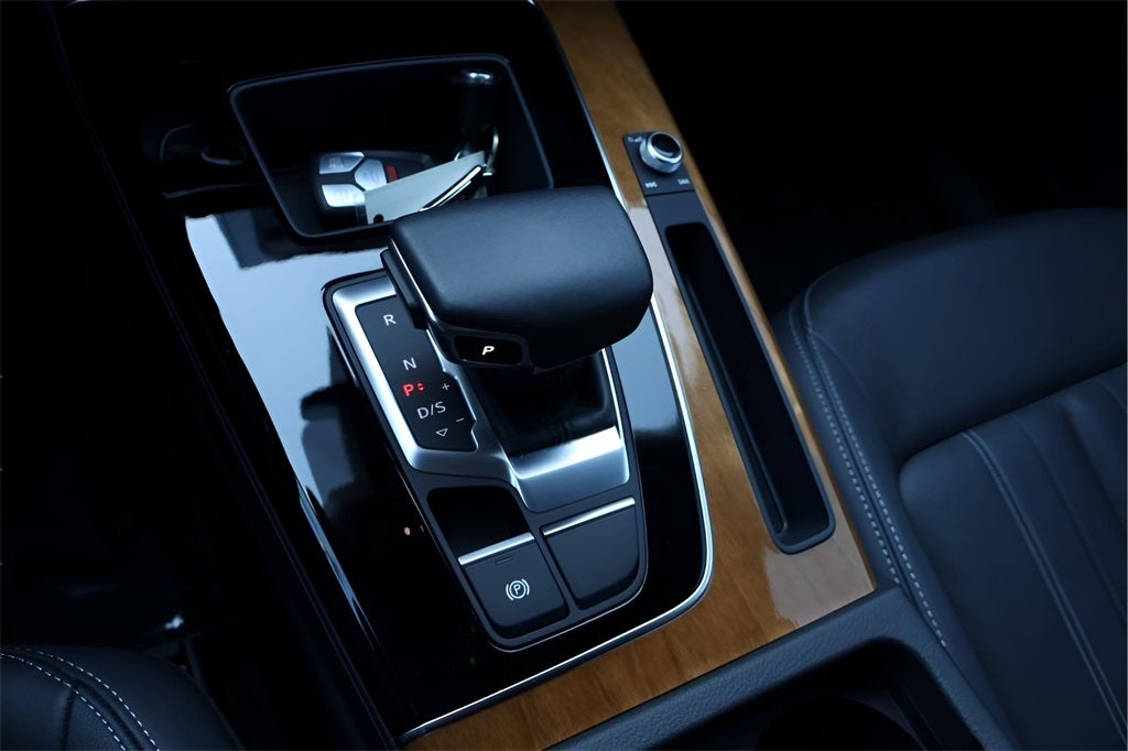 2023 Audi Q5 40 Premium quattro