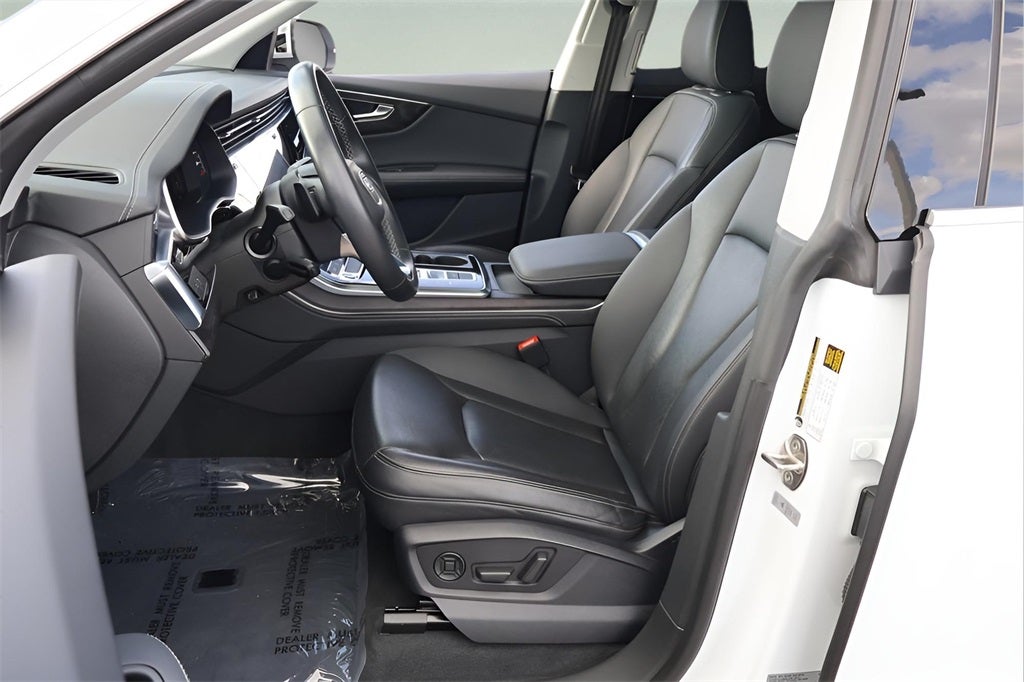 2023 Audi Q8 55 Premium Plus quattro