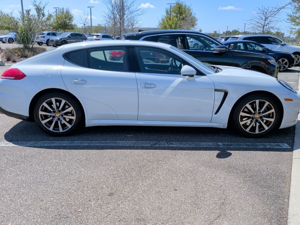 2016 Porsche Panamera 4