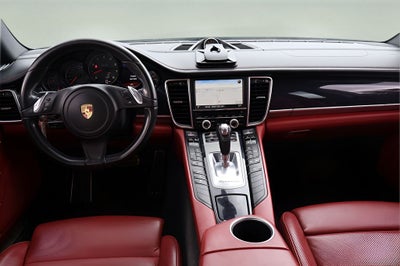 2016 Porsche Panamera 2