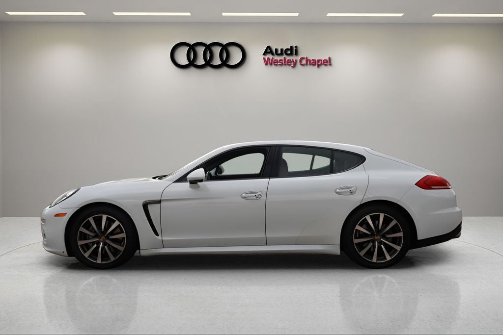 2016 Porsche Panamera 2