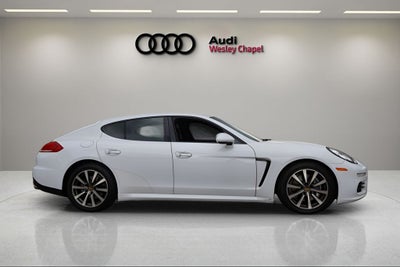 2016 Porsche Panamera 2