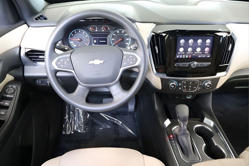 2022 Chevrolet Traverse LS