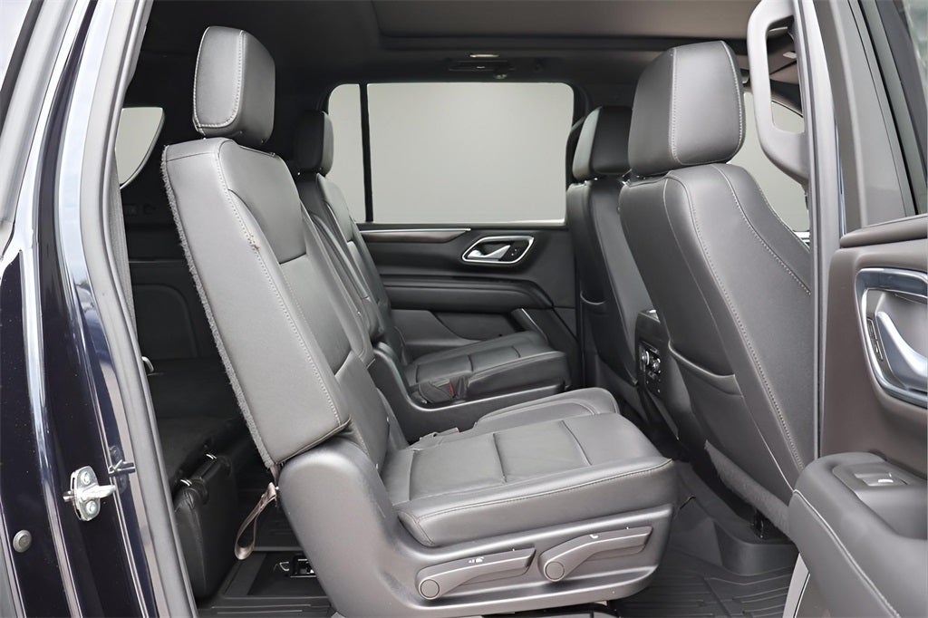 2022 Chevrolet Suburban LT