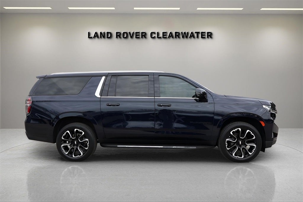 2022 Chevrolet Suburban LT