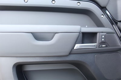 2025 Land Rover Defender 110 S