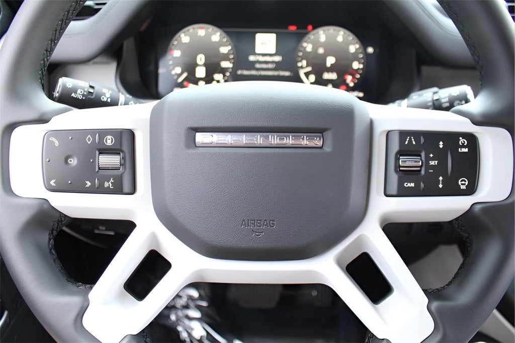 2025 Land Rover Defender 110 S