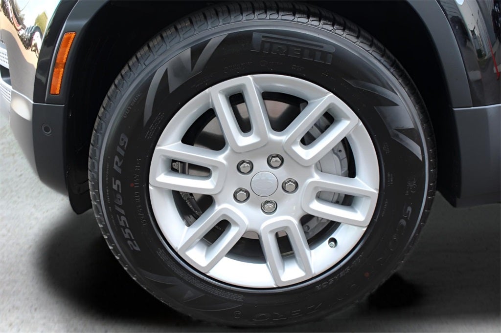 2025 Land Rover Defender 110 S