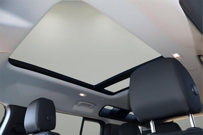 2025 Land Rover Defender 110 S