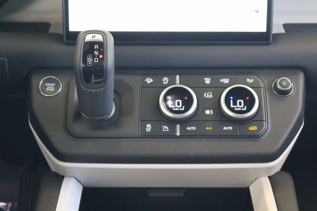 2025 Land Rover Defender 110 S