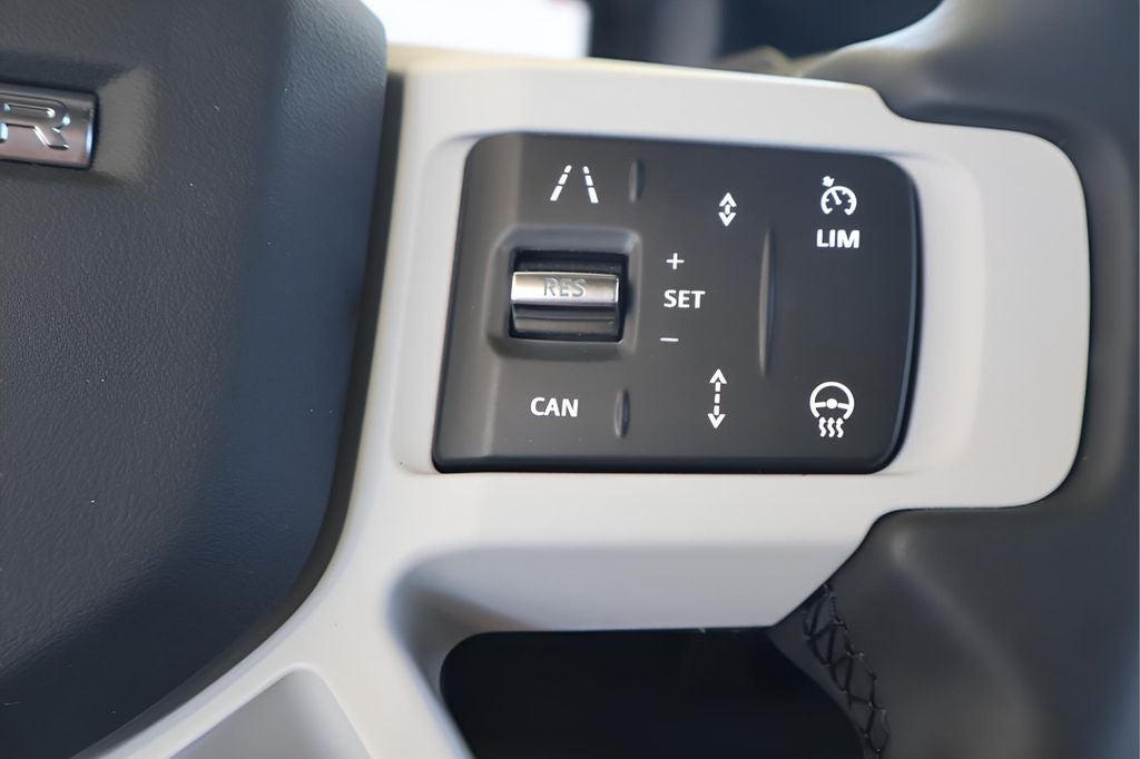 2025 Land Rover Defender 110 S